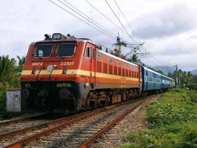 train-5.jpg