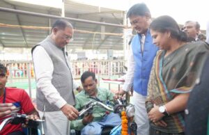 मुख्यमंत्री ने मेरे कांधे पर हाथ रखा और नया हौसला दिया : हितग्राही मनोज