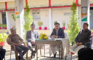 जिला शिक्षा अधिकारी का सघन निरीक्षण आगामी बोर्ड परीक्षा की समीक्षा एवं दिए कड़े निर्देश