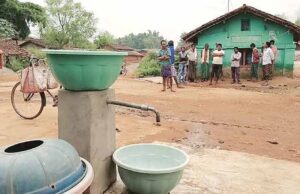 छत्तीसगढ़ के चुंचुना गांव को आजादी के बाद पहली बार मिला पीने का साफ पानी, नक्सलियों से है बुरी तरह प्रभावित