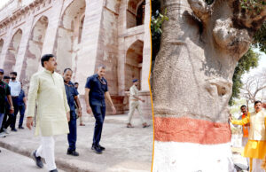 मुख्यमंत्री डॉ. यादव ने जहाज महल और हिंडोला महल का भ्रमण किया, धरमपुरी में किया माँ नर्मदा का पूजन