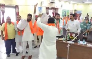 बिरगांव नगर निगम में बजट पेश करने के दौरान हुआ बवाल