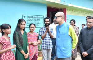 राज्यपाल को पहली बार अपने क्षेत्र में देखकर अभिभूत हुए ग्रामीण