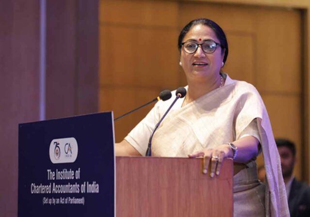 rekha1-1.jpg