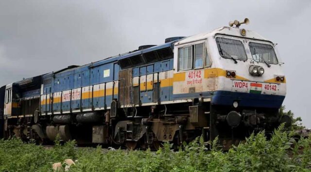 train_india86_4.jpg