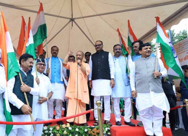 yogi_tiranga1.jpg
