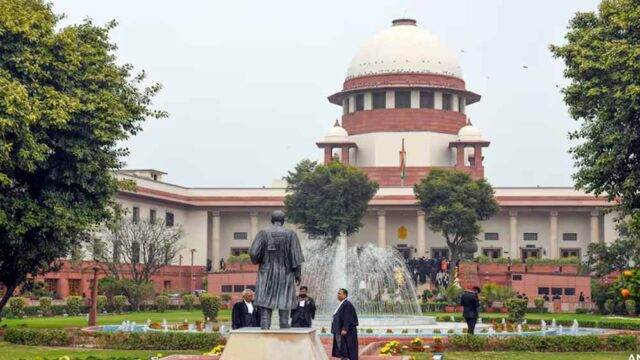 Supreme_Court_93-4.jpg