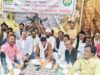 MP में किसानों की आवाज तेज: कांग्रेस विधायकों का प्रदर्शन, मंत्री की तलाश पर 11 हजार इनाम