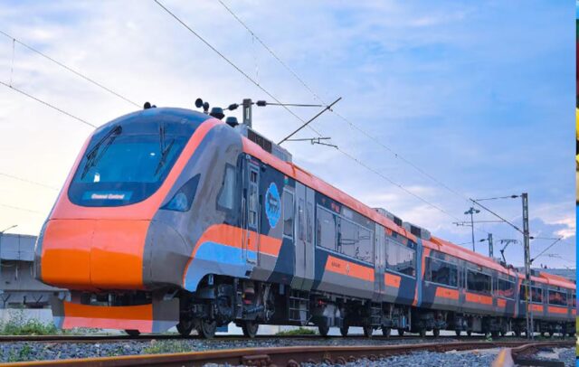 Vande_Bharat_Express_73_1.jpg