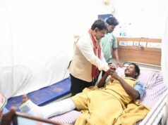 आईईडी ब्लास्ट में घायल जवानों से अस्पताल में की मुलाकात