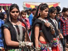 भगोरिया हाट में मची उत्सव की रौनक, युवा और बुजुर्ग पारंपरिक अंदाज में हुए शामिल