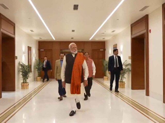 modi5-1.jpg