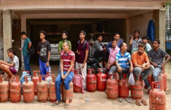 LPG सिलेंडर की कमी से संसद कैंटीन में चाय और कॉफी नहीं मिल रही!