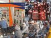 भोपाल, इंदौर, उज्जैन में पेट्रोल की बिक्री 25% बढ़ी, LPG सिलेंडर के लिए भी लंबी लाइनें; सरकार का दावा- MP में भरपूर ईंधन