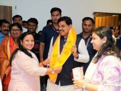 मुख्यमंत्री डॉ. यादव के प्रयासों से स्वदेश लौटे जैन परिवार ने किया आभार व्यक्त