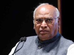 खरगे का तंज—प्यार हमसे, शादी मोदी से, PM मोदी भी हंसे, संसद में छाया मजेदार पल