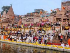 वाराणसी के मंदिरों और गंगा में आस्था की डुबकी लगाने वालों को अब नहीं होगी सामान खोने की चिंता