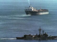 अमेरिका का ईरानी टैंकर पर धावा, हिंद महासागर में 3 जहाजों की घेराबंदी के बाद तनाव बढ़ा