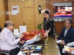 रायपुर: राज्यपाल ने कोसा वस्त्रों के नवाचार और बुनकरों के आर्थिक सशक्तिकरण पर जोर दिया