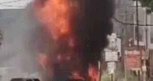 लक्ष्मी नगर और शकूर बस्ती में आग का कहर, दमकल विभाग ने किया रेस्क्यू