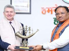 मुख्यमंत्री विष्णु देव साय से आस्ट्रेलिया के महावाणिज्य दूत बर्नार्ड लिंच ने की सौजन्य मुलाकात