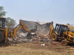 अतिक्रमण पर कड़ी कार्रवाई: धमतरी के जंगल में अवैध घरों को प्रशासन ने किया ध्वस्त