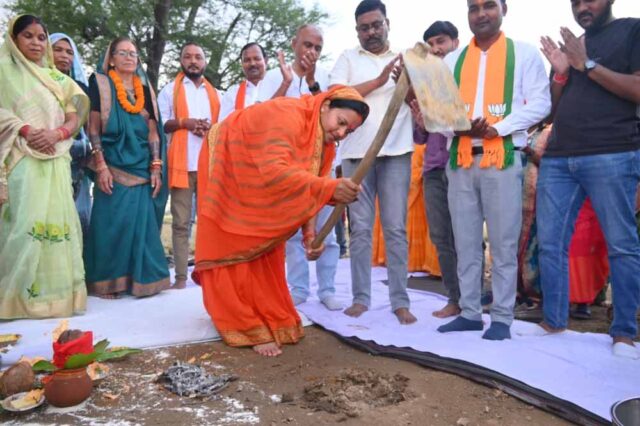 Laxmi_05.jpg