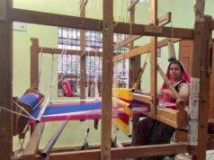 गांव की महिलाओं ने हाथ करघे को बनाया आत्मनिर्भरता का जरिया, जानें सफलता का राज