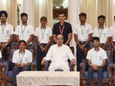 विद्यार्थियों ने देखा लोकतंत्र का केंद्र, राज्यपाल रमेन डेका से की खास मुलाकात