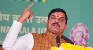 सीएम मोहन की खड़गे पर तीखी प्रतिक्रिया, बोले- PM मोदी पर विवादित टिप्पणी के लिए माफी मांगें कांग्रेस अध्यक्ष