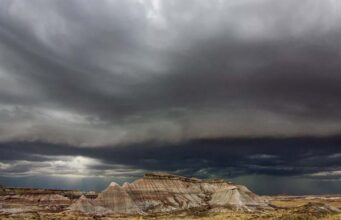 मॉनसून का इंतजार खत्म होने वाला है, जानिए कब बदलेगा मौसम का मिजाज