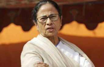 बंगाल काउंटिंग के दौरान दीदी का भरोसा बरकरार, घर के बाहर गूंजे ‘जय श्रीराम’