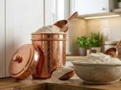 वास्तु टिप्स: आटे में तुलसी-केसर रखने से घर में बढ़ती है बरकत