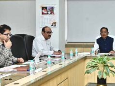बैठक में गरजे CM साय: अधूरी रिपोर्ट पर PWD अधिकारी को लगाई कड़ी फटकार