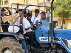 जहां मोबाइल और दस्तावेज रखना था मना, उसी अबूझमाड़ से पहली बार लाइसेंस के लिए पहुंचे ग्रामीण