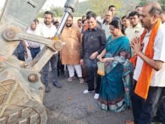 उद्योग मंत्री लखनलाल देवांगन व महापौर मती संजूदेवी राजपूत ने कार्य हेतु भूमिपूजन