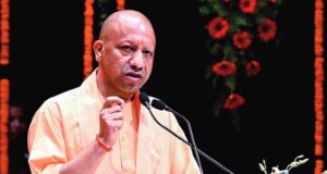 मुख्यमंत्री योगी आदित्यनाथ ने यीडा के अंतर्गत 17 निवेशकों को प्रदान किए भूमि आवंटन पत्र