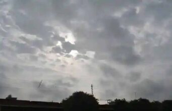 आंधी, बारिश और ओलों का कहर: कई राज्यों में मौसम ने लिया अचानक यू-टर्न