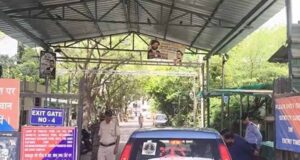 दिल्ली के कड़कड़डूमा कोर्ट परिसर में आग, कुछ दस्तावेज जलने की आशंका