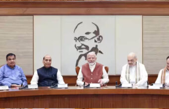 Modi Cabinet Expansion: दल बदलकर आए सांसदों की लग सकती है लॉटरी, जानें किस पर गिर सकती है गाज