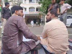 निष्कासन के खिलाफ रतलाम से भोपाल तक पैदल मार्च, PCC के बाहर कांग्रेस कार्यकर्ताओं का धरना