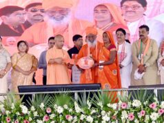 सीएम ने अनेक लाभार्थियों को दिया स्वीकृति पत्र, चेक, चाबी, नियुक्ति पत्र