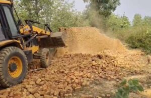 अतिक्रमणकारियों पर सख्त एक्शन, वन क्षेत्र में बने 34 अवैध मकान किए गए ध्वस्त