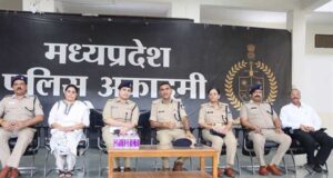 449 महिला एवं 123 पुरुष नव आरक्षक प्राप्त करेंगे आधुनिक पुलिसिंग, कानून, साइबर अपराध एवं जनसेवा आधारित प्रशिक्षण