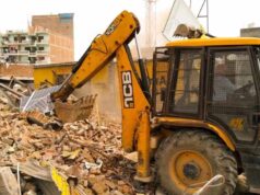 योगी सरकार का बड़ा एक्शन! 21 साल पुराने सपा कार्यालय पर चला बुलडोजर