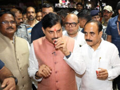 मुख्यमंत्री डॉ. यादव सड़क पर उतरे, बाइक और पैदल शहर का किया निरीक्षण