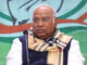Mallikarjun Kharge को कोर्ट का बड़ा झटका! वारंट जारी, किस केस में फंसे कांग्रेस अध्यक्ष?