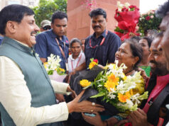 10 साल बाद मिला प्रमोशन! CM डॉ. मोहन यादव के फैसले से गदगद कर्मचारी, ढोल-नगाड़ों से किया स्वागत