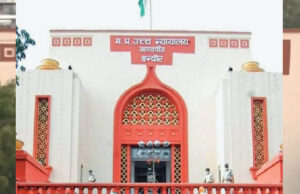 सेवानिवृत्ति आदेश रद्द! हाईकोर्ट का बड़ा फैसला, CMHO डॉ. माधव प्रसाद हसानी अब 65 वर्ष तक देंगे सेवा