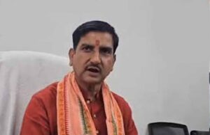 Bilaspur News: जल जीवन मिशन और बिजली कटौती पर केंद्रीय मंत्री तोखन साहू सख्त, अधिकारियों की लगाई क्लास
